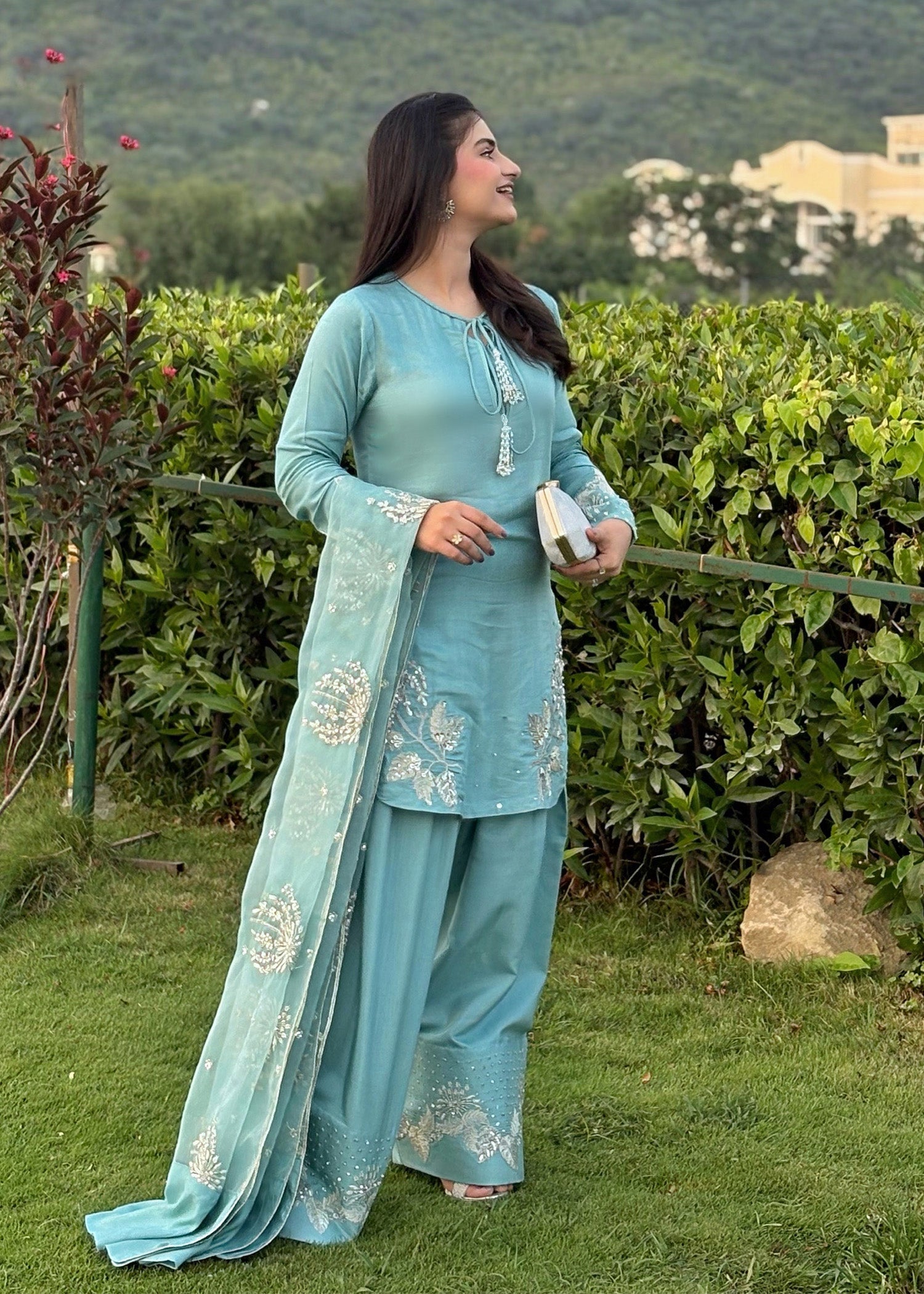 Dewdrop Farshi